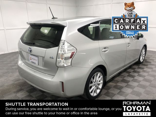 2013 Toyota Prius v Five 6