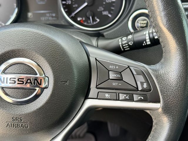 Thumbnail: 2017 Nissan Rogue - 29