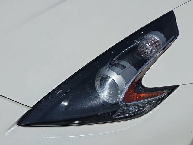 Used 2020 White Nissan Base image 29
