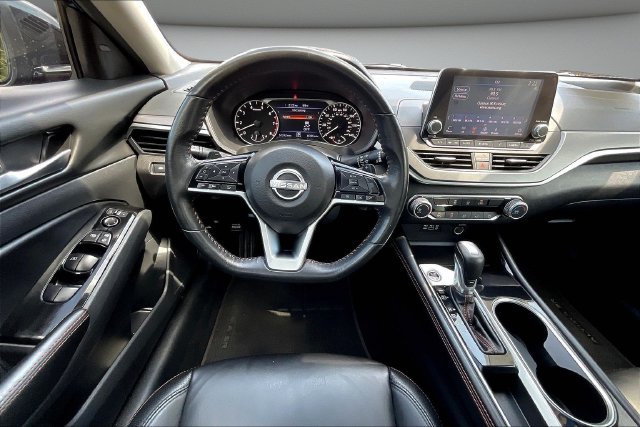 Used 2024 Nissan Altima Sedan