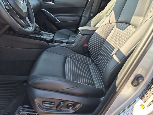 2026 Toyota Corolla Cross - Image 12