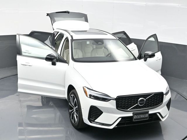 2025 Volvo XC60  photo