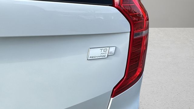 Used 2022 White Volvo T8 Inscription 7 Passenger image 29