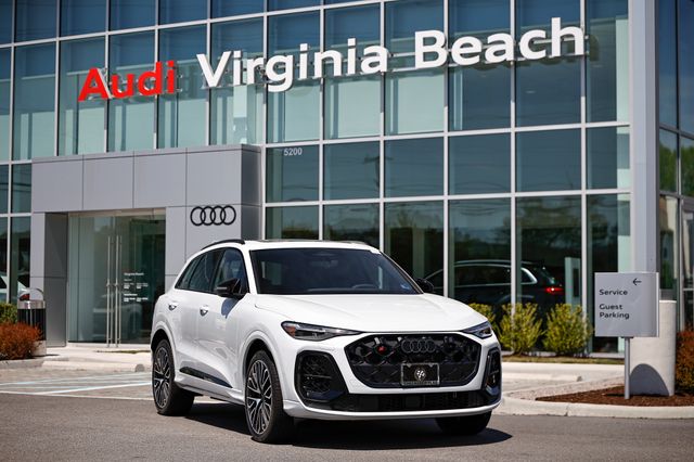 Glacier White Metallic 2026 Audi SQ5 quattro Premium Plus TFSI SUV / Crossover All-Wheel Drive 7-Speed Automatic