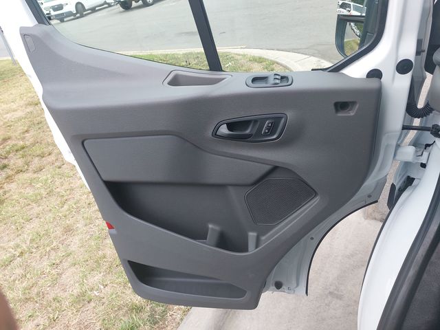 Used 2025 White Ford Base image 24