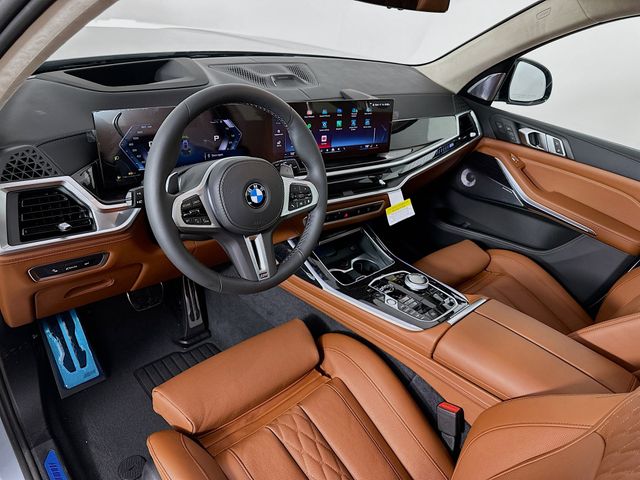 2025 BMW X7 M60i 9