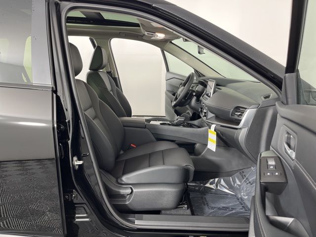 2025 Super Black Nissan Rogue SV FWD SUV