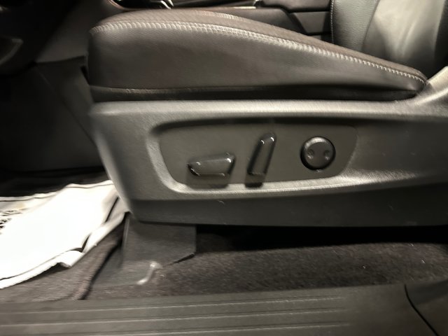 Used 2025 Black Nissan SL image 30