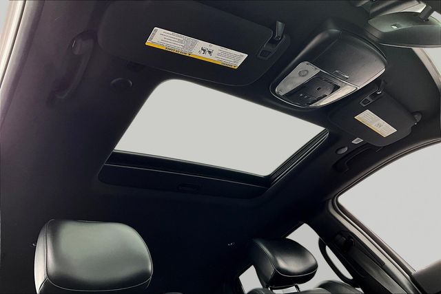 Used 2020 White Jeep Altitude image 26