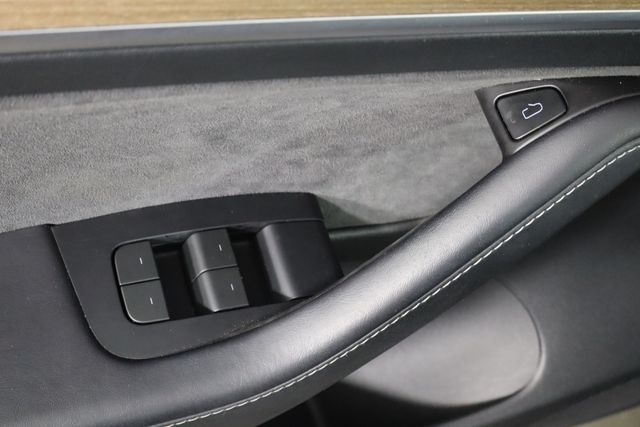 TeslaModel 318