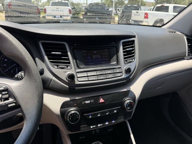 2016 Hyundai Tucson SE Gray at Community Honda