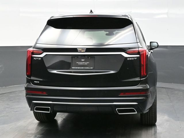 2025 Cadillac XT6 Luxury photo