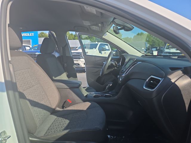 Used 2022 White Chevrolet LT image 11