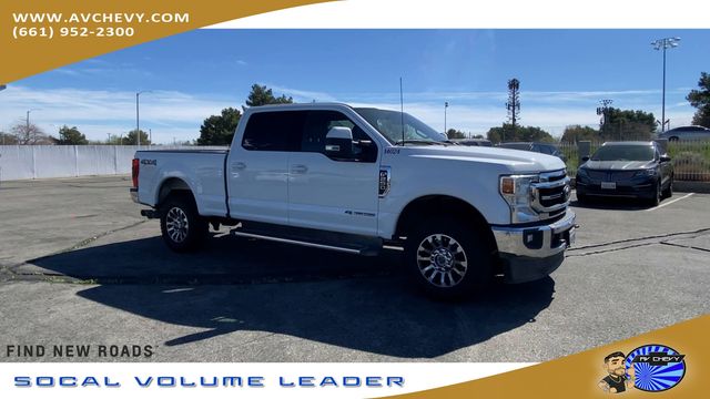Oxford White 2022 Ford F-250 Super Duty Lariat Crew Cab 4WD Pickup Truck Four-Wheel Drive Automatic