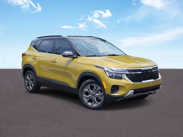 Green 2024 Kia Seltos SUV / Crossover Front-Wheel Drive Continuously Variable Transmission