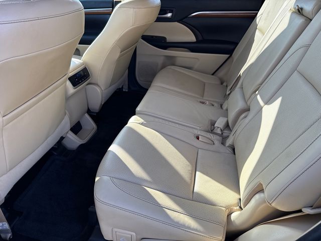 Used 2017 Toyota Highlander SUV