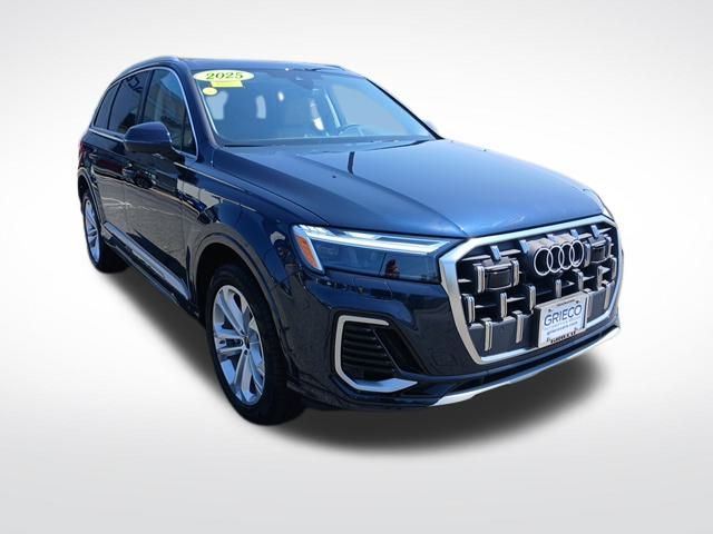 2025 Audi Q7 Premium Plus's photo