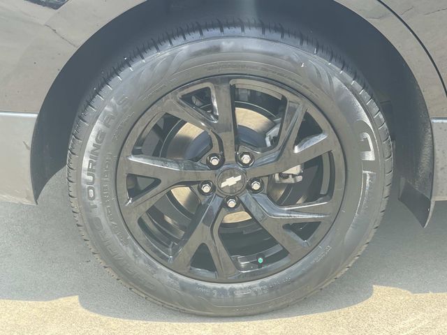 Used 2018 Black Chevrolet Premier image 7