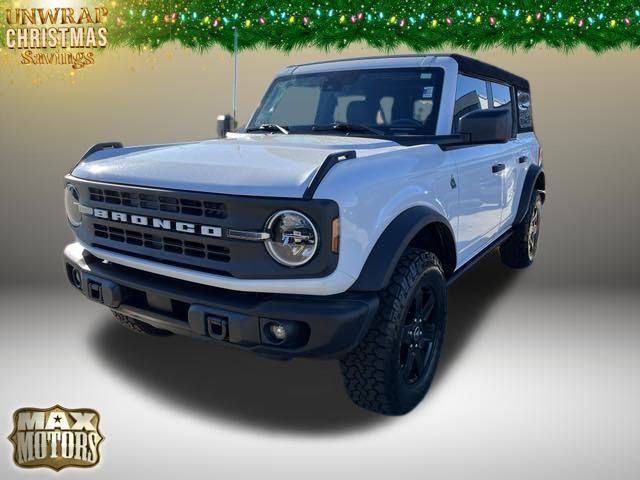 2024 Ford Bronco Black Diamond 3