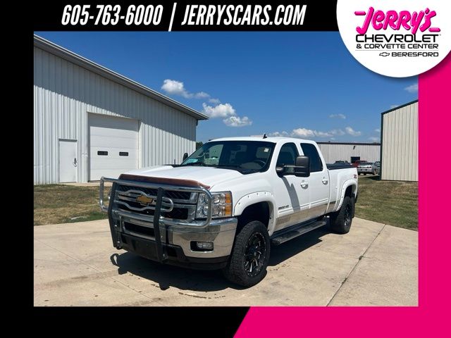 Summit White 2013 Chevrolet Silverado 2500HD Pickup Truck Four-Wheel Drive 6-Speed Automatic