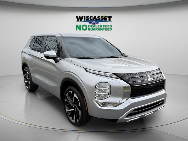 Black 2024 Mitsubishi Outlander SE S-AWC SUV / Crossover All-Wheel Drive Continuously Variable Transmission