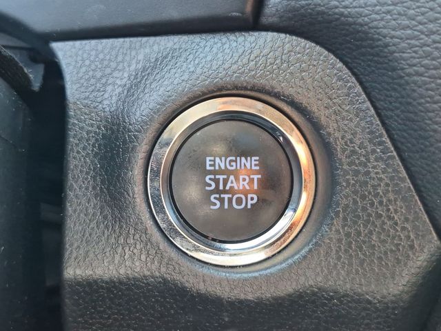 2022 Toyota RAV4 - Image 22