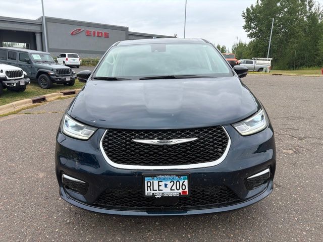 2024 Blue Pearl Chrysler Pacifica Limited AWD Van