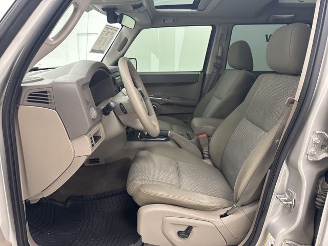 used 2009 Jeep Commander car, priced at $6,995