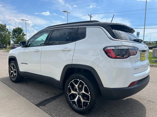 2025 Jeep Compass Limited - Bright White Clearcoat exterior view 7