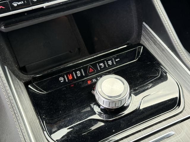 2024 Jeep Wagoneer Series II White at River Oaks CDJR