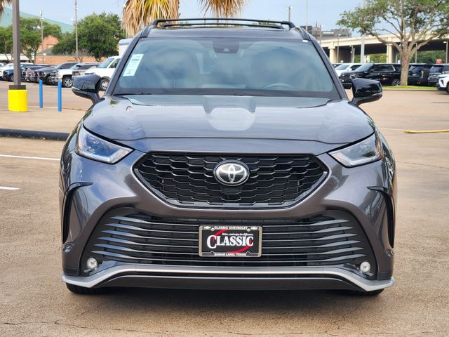 2023 Toyota Highlander XSE Gray at Bayway Cadillac Southwest