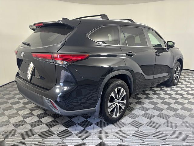 Used 2023 Toyota Highlander SUV