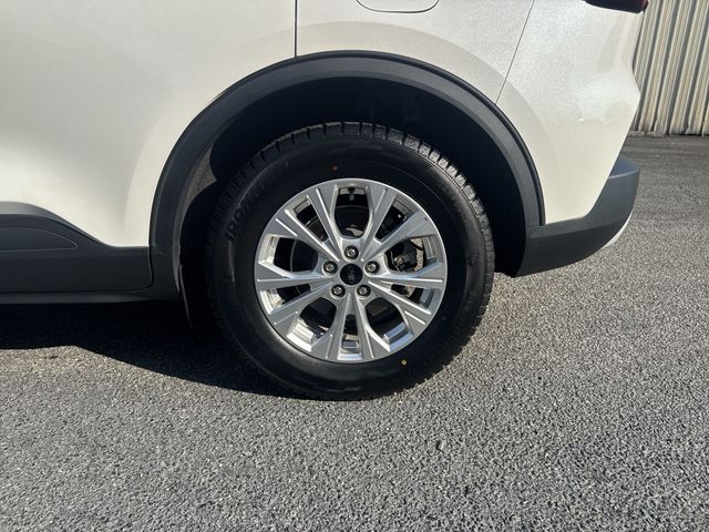 Used 2023 White Ford Active image 33