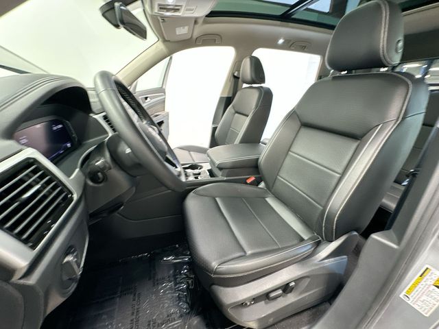 2023 Volkswagen Atlas 3.6L V6 SE w/Technology Silver at Subaru and VW of Moon Township