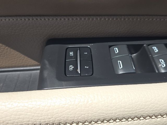 2021 GMC Yukon Denali:B02379A2