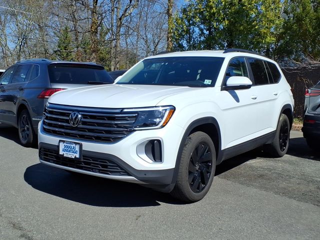 2026 Volkswagen Atlas - Image 2