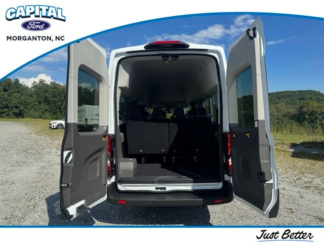 New 2027 White Ford XLT image 7