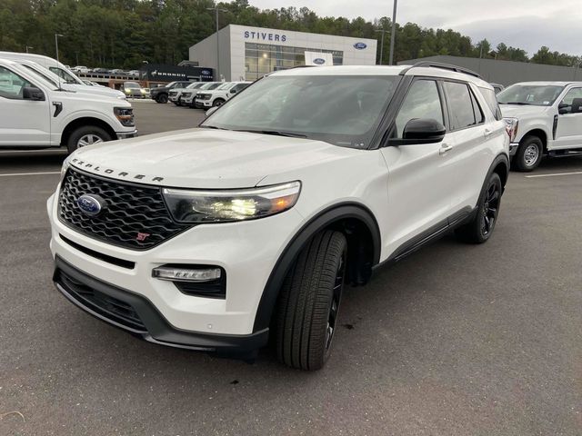 2024 Ford Explorer ST 8