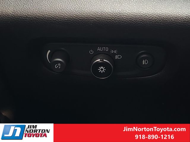 Used 2021 Chevrolet Traverse SUV