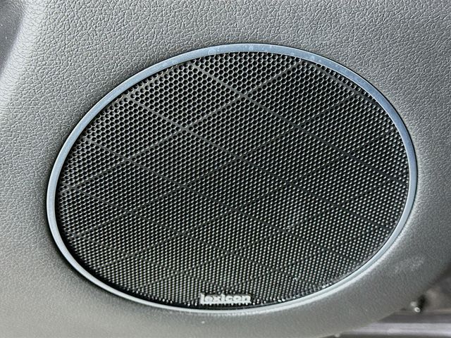 Thumbnail: 2021 Genesis GV80 - 19