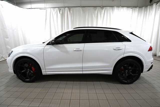 Certified Used 2025 White Audi 4.0T image 11