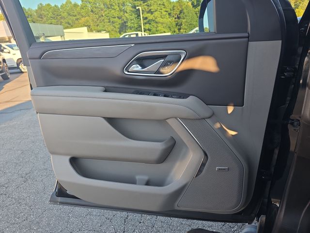 Used 2024 Black Chevrolet Z71 image 29