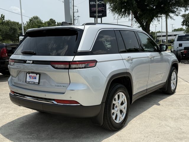 2023 Jeep Grand Cherokee Limited Silver at River Oaks CDJR