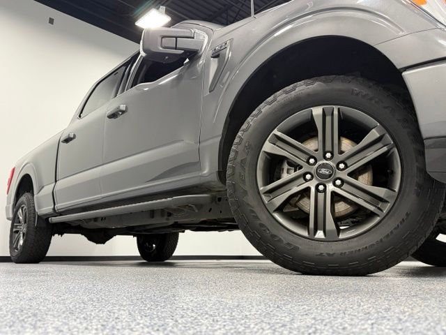 Used 2022 Gray Ford XLT image 2