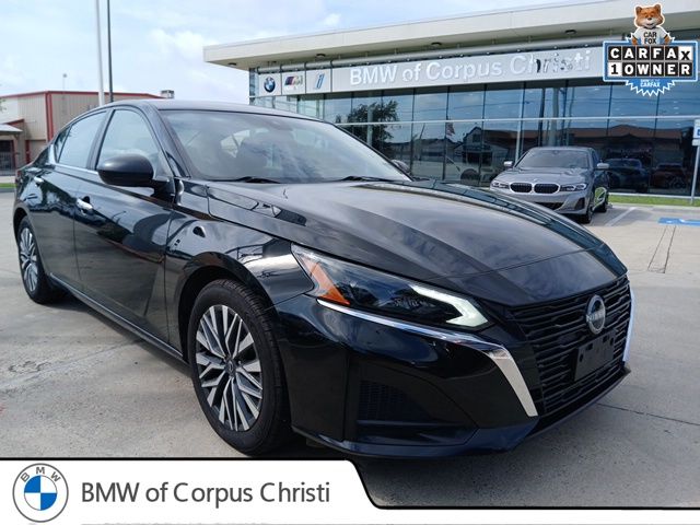 Super Black Clearcoat 2024 Nissan Altima Sedan Front-Wheel Drive Continuously Variable Transmission