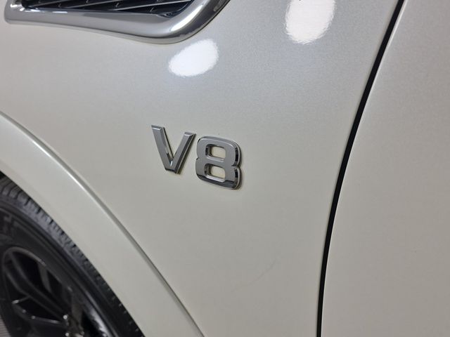 Used 2019 White Nissan Platinum image 13