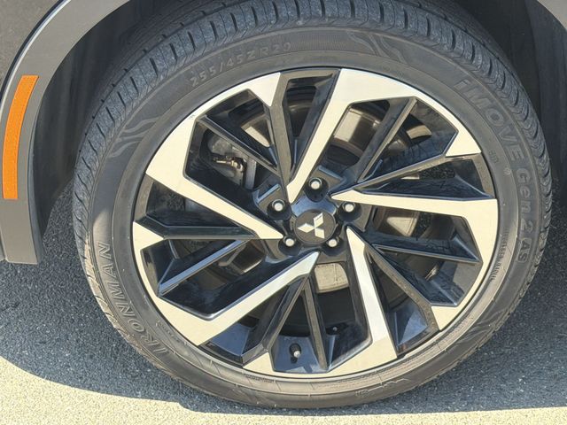 Used 2024 Black Mitsubishi  image 16