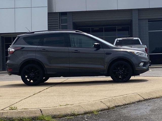 Used 2017 Ford Escape SE with VIN 1FMCU0GD5HUE12523 for sale in Milledgeville, GA
