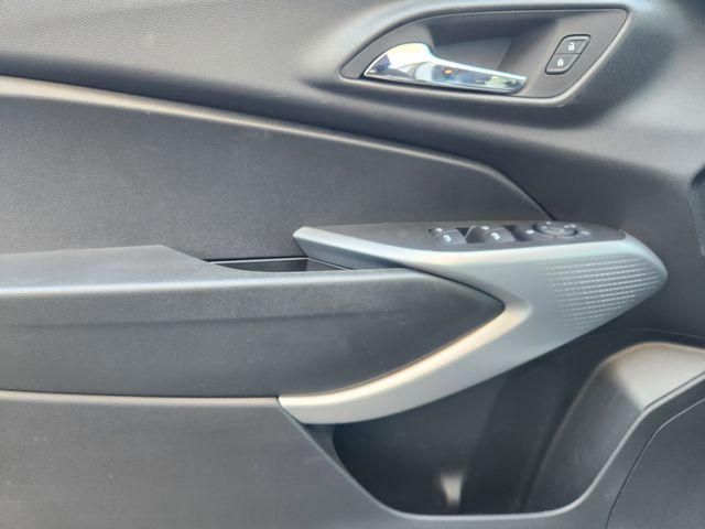 Used 2024 Chevrolet Trax SUV