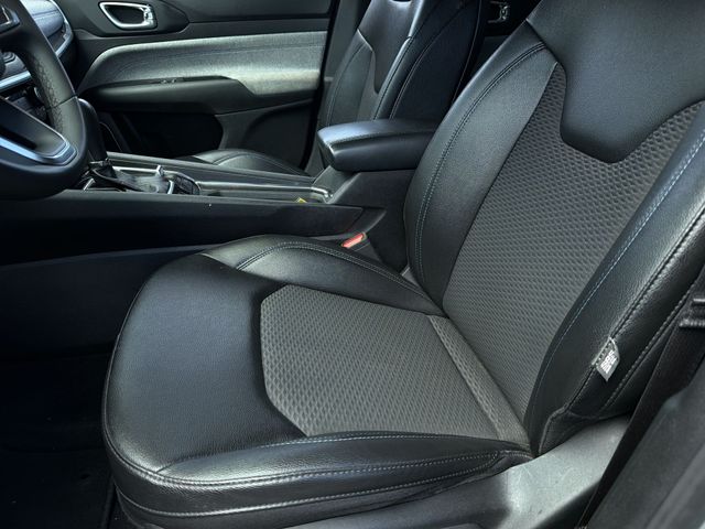 Used 2024 Silver Jeep Latitude image 20